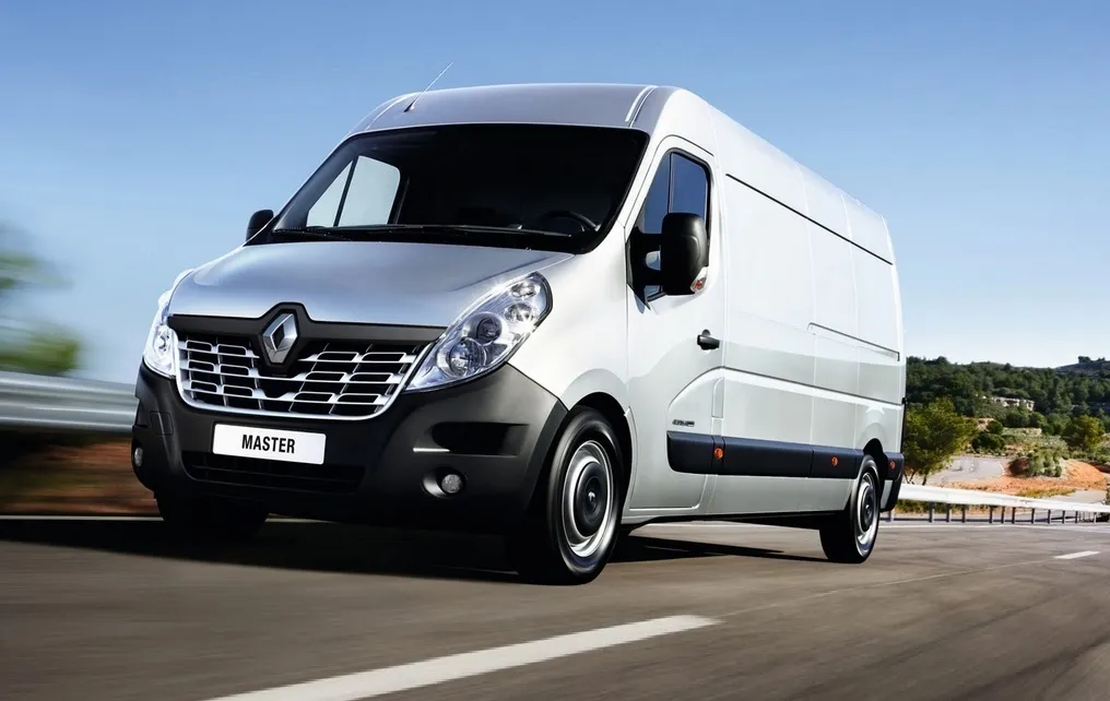 Renault Master L3H2 z floty Plaza Auto w Szczecinie